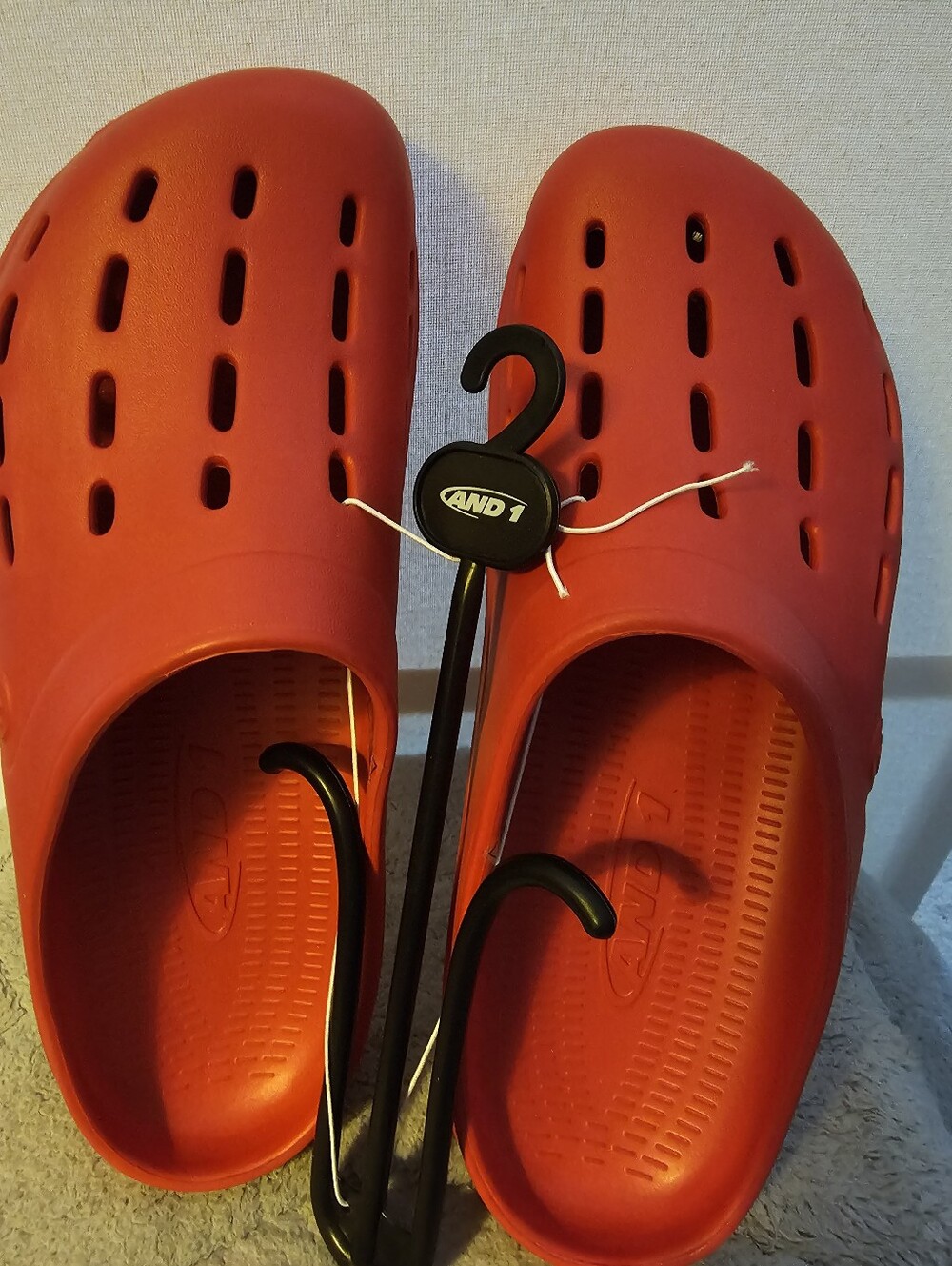 NEW AND1 Unisex Shoes Men's 12   RED Clogs